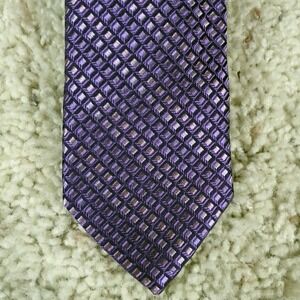 NWT BUGATCHI Purple (Orchid) Tie 100% Silk Necktie